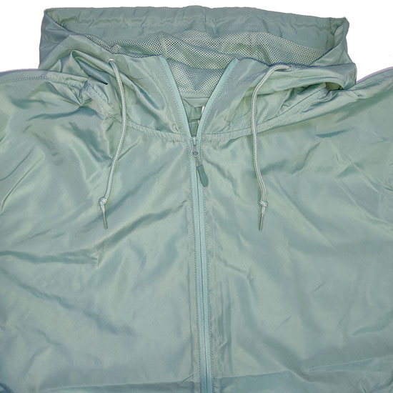 9810 Windbreaker Close Up Neck And Hood